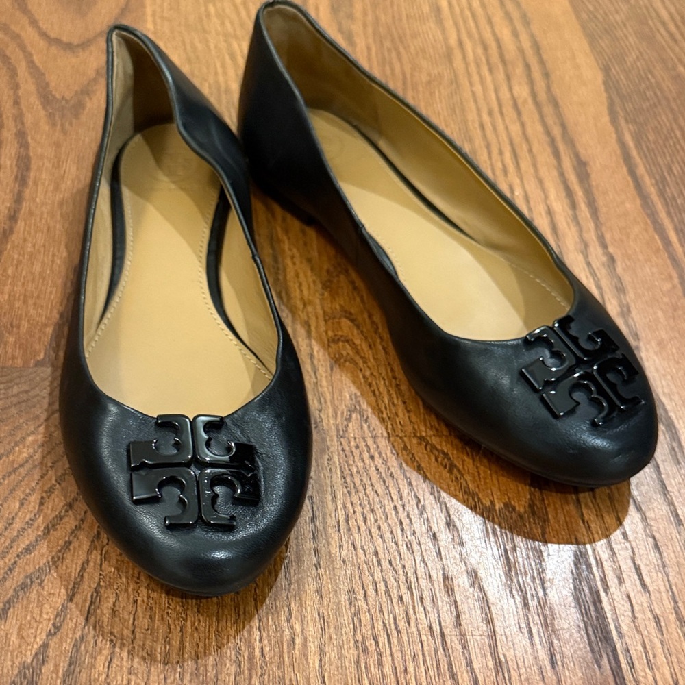 Tory Burch Black Leather Flats with Logo Accent